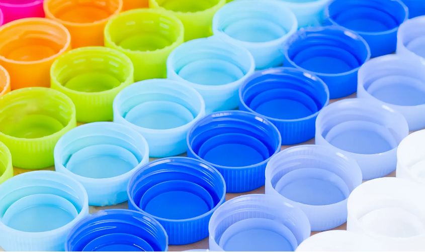Capace de sticlă de plastic